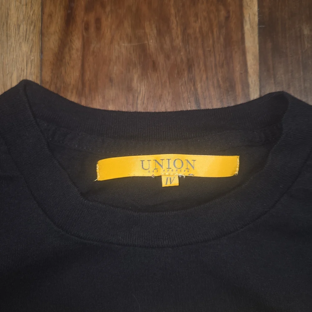 Union Los Angeles Black Graphic T-Shirt - Picture 5 of 8